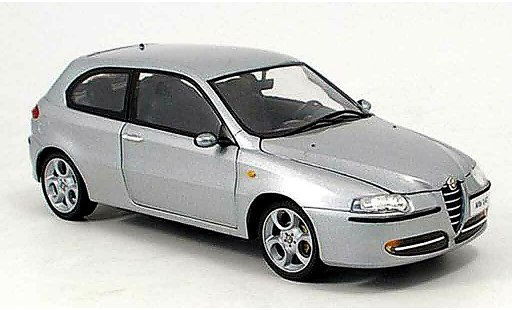 Alfa Romeo 147 berlina 1/18 Ricko grise 2003 miniature