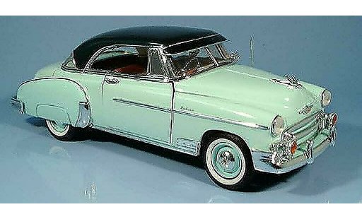 Chevrolet Bel Air Coupe 1/18 Motormax 1950 verte miniature