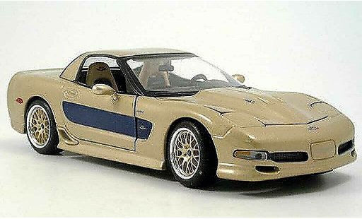 Chevrolet Corvette tuning 1/18 Maisto guldstrand gold miniature