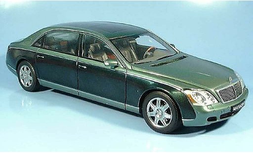 Maybach 62 LWB 1/18 Autoart verte miniature
