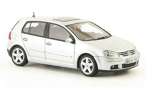 Volkswagen Golf Base 1/43 Autoart grise metallisee 5 portes 2003 miniature