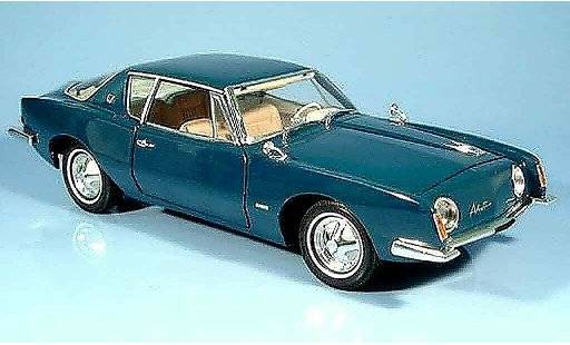 Studebaker Avanti Base 1/18 Signature verte 1963 miniature