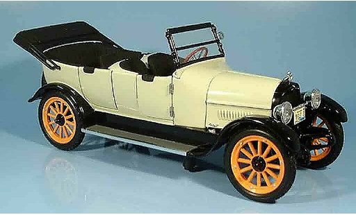 Reo Touring Base 1/18 Signature creme/noire 1917 miniature