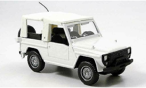 Peugeot P4 Base 1/43 Solido gelandewagen blanche 1981 miniature
