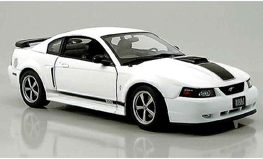 Ford Mustang 2003 1/18 Autoart mach i blanche miniature