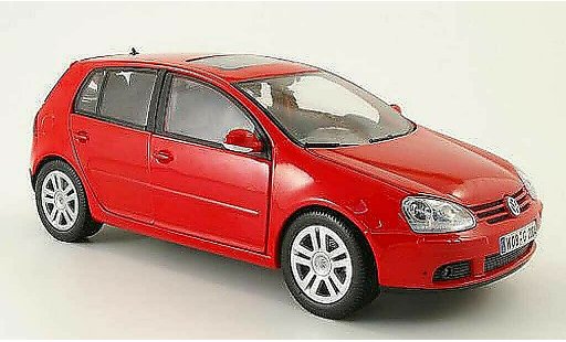 Volkswagen Golf Base 1/18 Burago rouge 2003 5 portes miniature