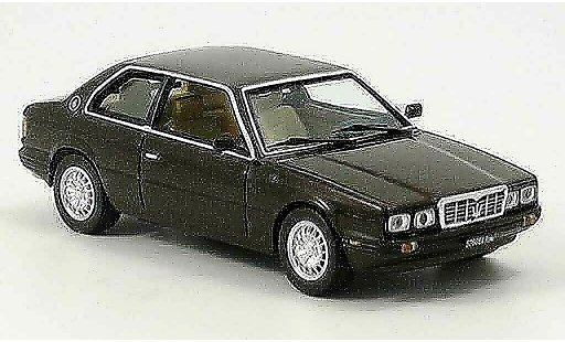 Maserati Biturbo Coupe 1/43 IXO marron 1982 miniature