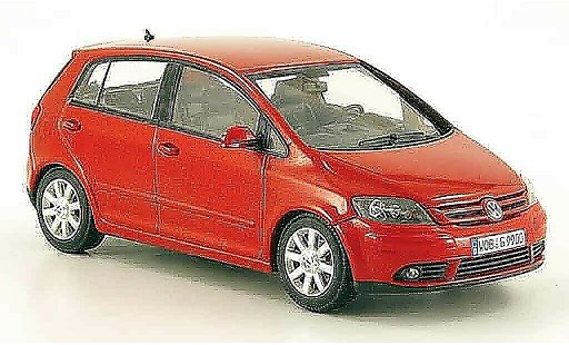 Volkswagen Golf Base 1/43 Minichamps plus rouge 2005 miniature
