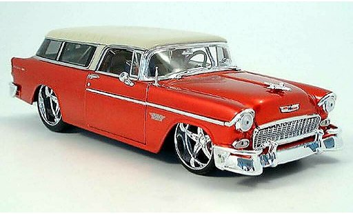 Chevrolet Nomad tuning 1/18 Maisto rouge car miniature