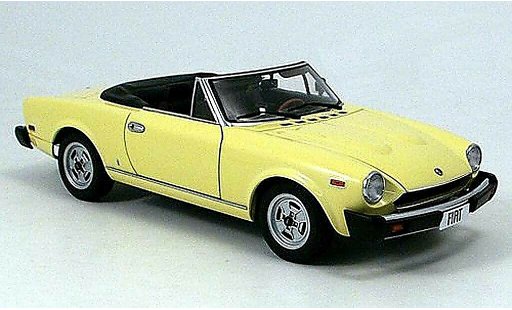 Fiat 124 Sport Spider 1/18 Autoart cs amer. version 1980 miniature
