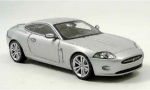 Jaguar XK coupe 1/43 Minichamps grise metallisee 2005 miniature