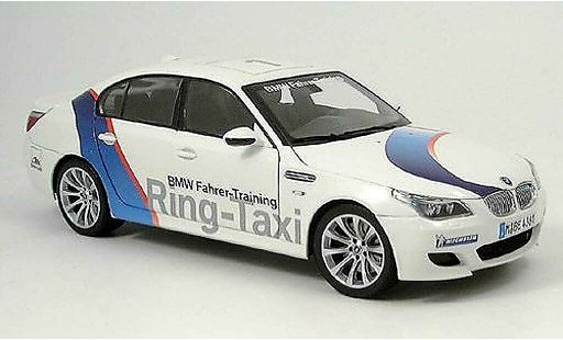 Bmw M5 ring taxi 1/18 Kyosho E60 nurburgring 2005 miniature
