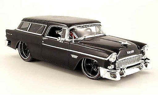 Chevrolet Nomad tuning 1/18 Maisto noire car miniature