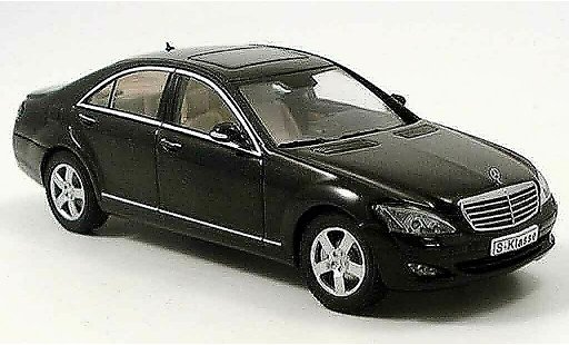 Mercedes Classe S Lang 1/43 Autoart S 500 SWB noire 2004 miniature
