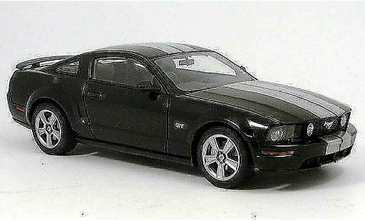 Ford Mustang GT 1/18 Autoart noire miniature