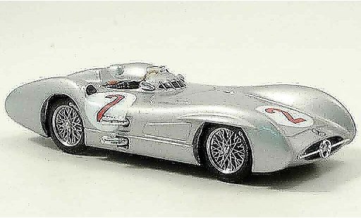 Mercedes W 196 Base 1/43 Brumm C No.2 K.Kling GP Grande-Bretagne 1954 miniature