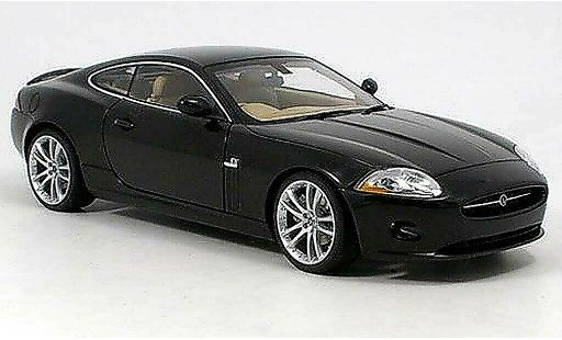 Jaguar XK coupe 1/18 Autoart noire 2005 miniature