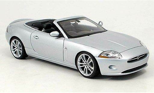 Jaguar XK Cabriolet 1/18 Autoart grise 2006 miniature