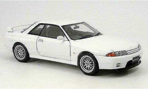 Nissan Skyline R32 1/18 Autoart gtr v-spec.ii blanche miniature