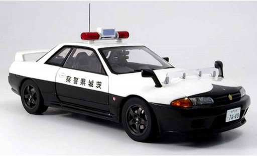 Nissan Skyline R32 1/18 Autoart gtr police japan miniature