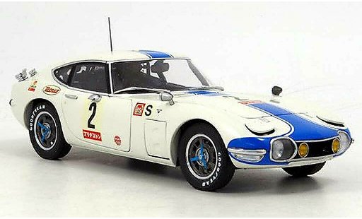 Toyota 2000 GT Fuji 1/18 Autoart no.2 24h 1967 miniature