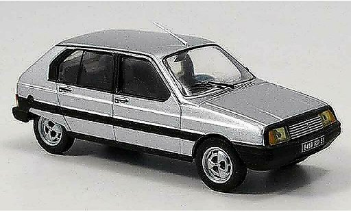 Citroen Visa Club 1/43 IXO grise metallisee 1981 miniature