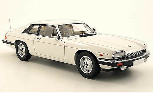 Jaguar XJS 1986 1/18 Autoart V12 blanche miniature