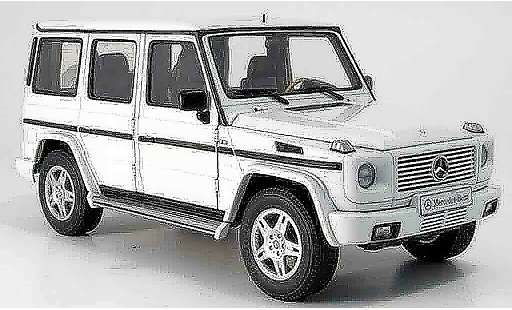 Mercedes Classe G LWB 1/18 Autoart () blanche miniature