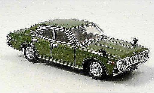 Nissan Cedric 330 Base 1/43 Aoshima verte 1977 miniature