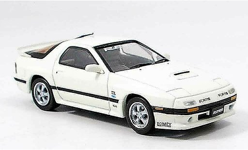 Mazda RX7 1985 1/43 Aoshima blanche miniature