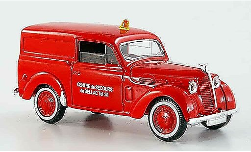 Renault Juvaquatre Base 1/43 Solido pompier miniature