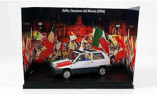 Fiat Panda 45 1/43 Brumm Italien Weltmeister2006 Modell 1981 miniature