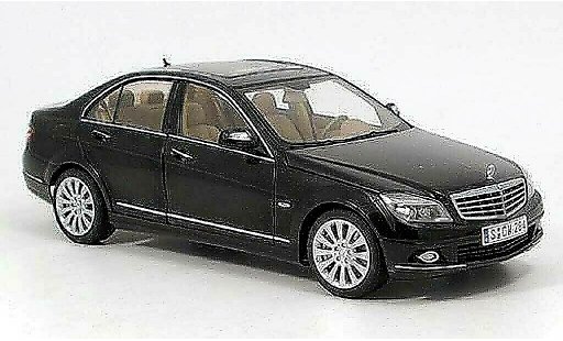 Mercedes Classe C Base 1/18 Autoart (W204) noire Elegance miniature