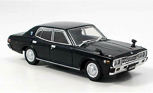 Nissan Gloria 2000 GL-E 1/43 Aoshima GL E noire 1977 miniature