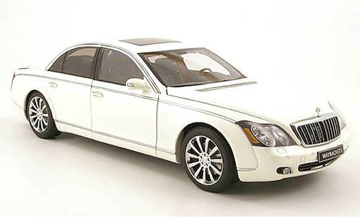 Maybach 57 S 1/18 Autoart blanche 2005 miniature