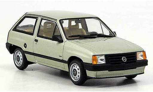 Opel Corsa A Base 1/43 Minichamps a verte miniature