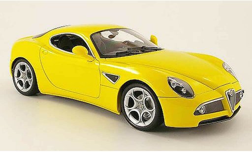 Alfa Romeo 8C competizione 1/18 Welly jaune miniature