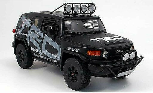 Toyota FJ Cruiser TRD 1/18 Autoart 2006 miniature