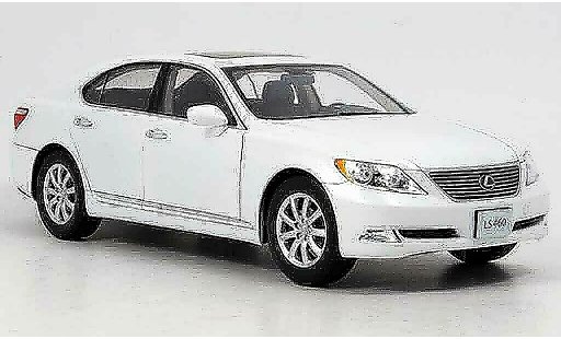 Lexus LS 460 1/18 Kyosho blanche 2007 miniature
