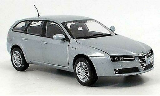 Alfa Romeo 159 sportwagon 1/18 Mondo Motors grise 2007 miniature