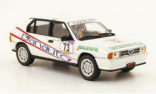Alfa Romeo 33 rallye 1/43 Pego no.73 miniature