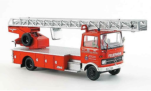 Mercedes LP 813 Base 1/43 Schuco pompier Villingen Schwenningen miniature