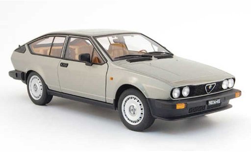 Alfa Romeo Alfetta gtv 2.0 1/18 Autoart V alfetta grise clair 1980 miniature
