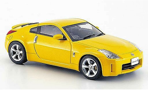 Nissan 350Z Base 1/43 Ebbro Fairlady jaune Facelift 2007 miniature