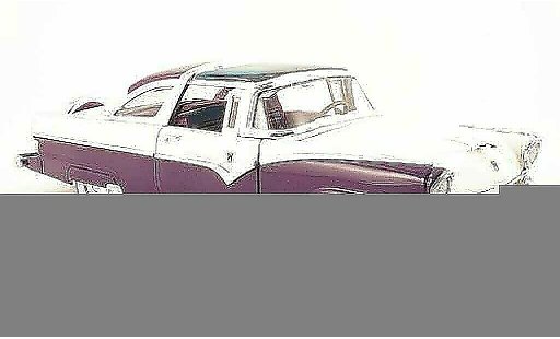 Ford Crown Victoria 1/18 Yat Ming lila/blanche miniature