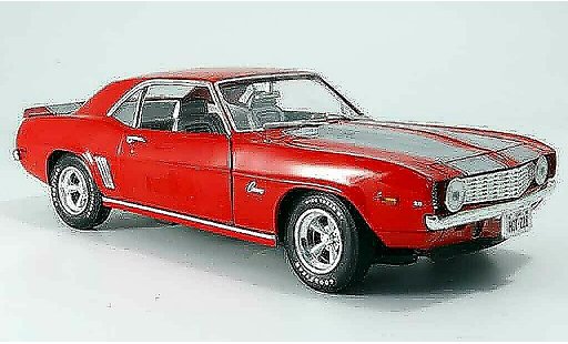 Chevrolet Camaro Z28 1/18 Ertl rouge 1969 miniature