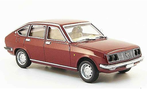 Lancia Beta berline 1/43 Pego rouge miniature
