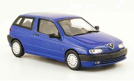 Alfa Romeo 145 berlina 1/43 Pego bleu 1995 miniature