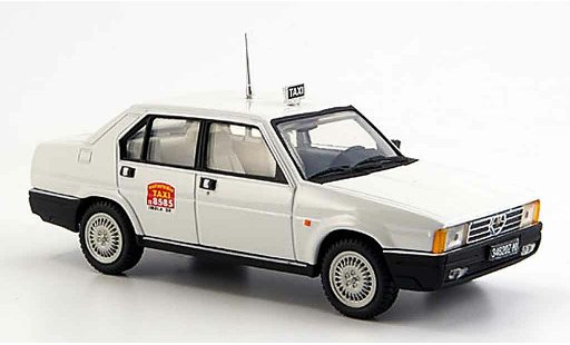 Alfa Romeo 90 polizia 1/43 Pego taxi mailand 1984 miniature