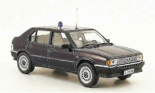 Alfa Romeo 33 polizia 1/43 Pego carabinieri miniature